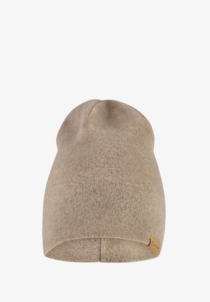 Beige Fleece-Mütze mit runder Oberseite und dezenten Nahtdetails. Mit einem kleinen Lederetikett an der Seite. Weiche Textur.