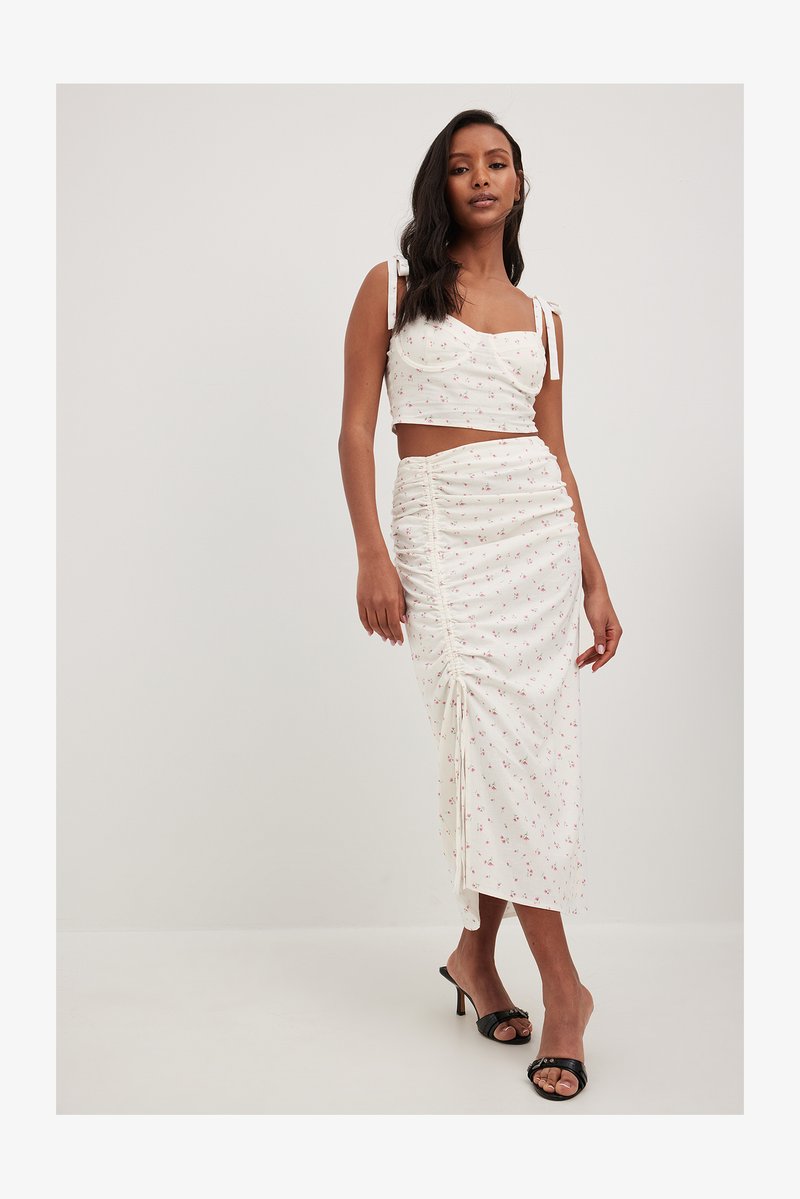 NA-KD CUP STRAP DETAIL - Μπλούζα - spaced pink tulip