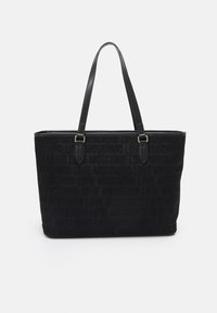 Černá taška přes rameno s dvojitými koženými držadly a jemným embosovaným vzorem textu "Love Moschino" na látkovém těle.