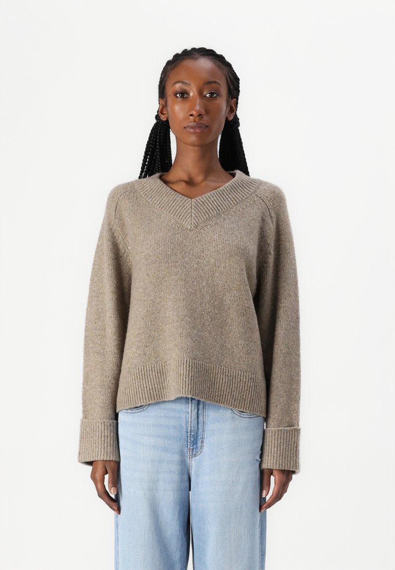 Abercrombie & Fitch - Sweter
