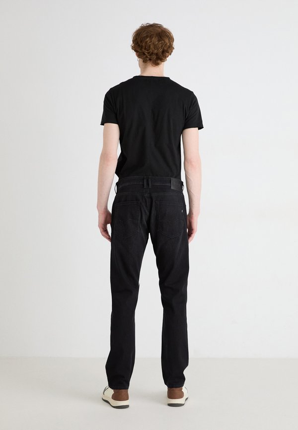 ROCCO PANTS - Relaxed fit jeans2