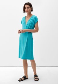 s.Oliver BLACK LABEL MIT KNOTENDETAIL - Sukienka letnia