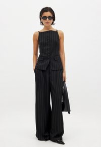 NA-KD WIDE LEG HIGH WAIST LOOSE - Broek - black white stripe
