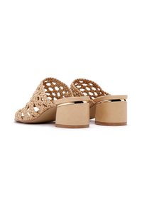 Derimod Sandali - beige