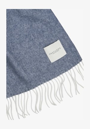 Sciarpa azzurra texturizzata con dettagli di frange bianche, caratterizzata da un'etichetta di stoffa con la scritta "PROFUOMO." Materiale morbido con un motivo informale.