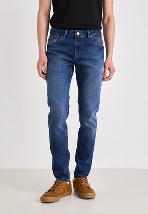 SERVANDO MID RISE - Jeans Tapered Fit - malisso wash