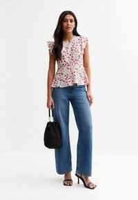 New Look - FLORAL RUFFLED - Blouse - white pattern Thumbnail Image 1