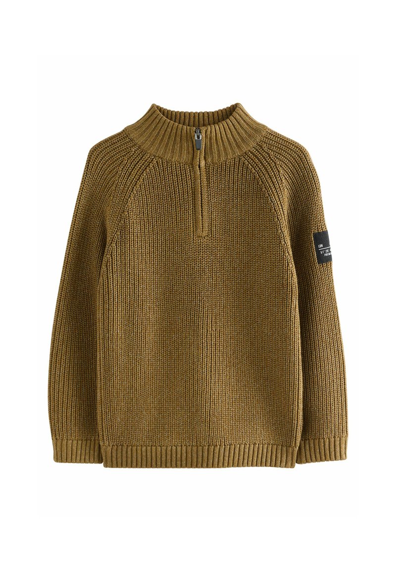 Strickpullover in senfgelb mit hohem Kragen und Viertelreißverschluss. Mit gerippten Bündchen und Saum, sowie einem Markenlabel auf dem linken Ärmel.