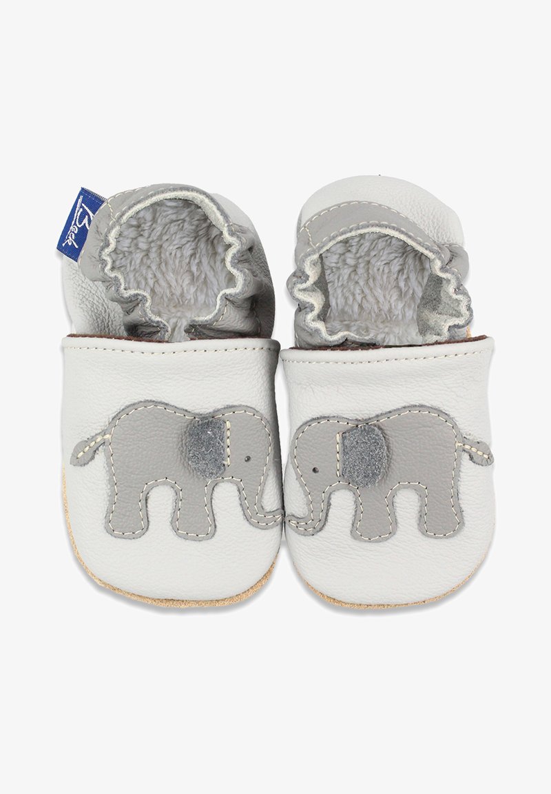 Witte leren babyschoenen met een grijs olifantenontwerp, voorzien van een zachte binnenvoering, gegolfde randen en textuuraccenten van grijze oren.