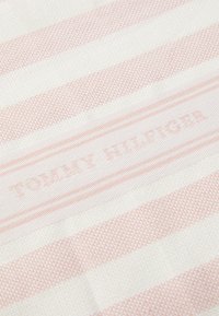 Thumbnail Image 3