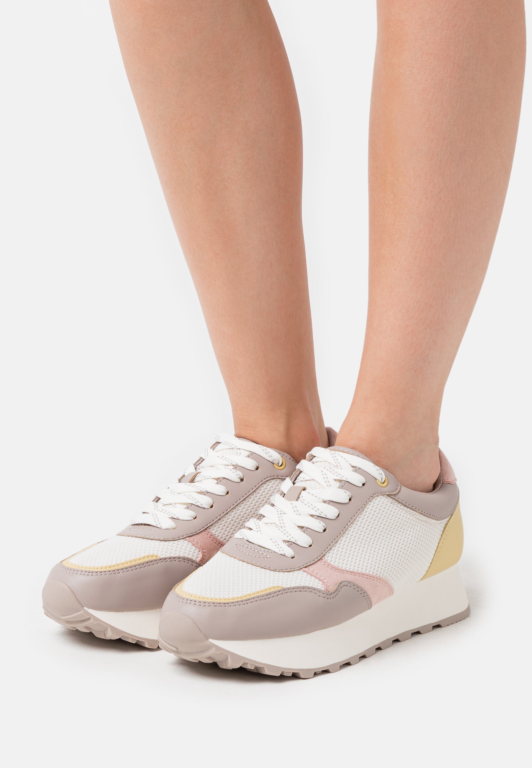 Shop PARFOIS Casual Style Low-Top Sneakers (170376) by PortoYA | BUYMA