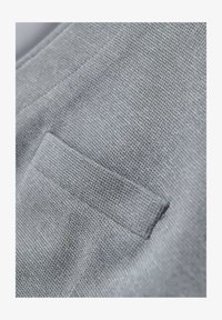 Sélectionné, grey