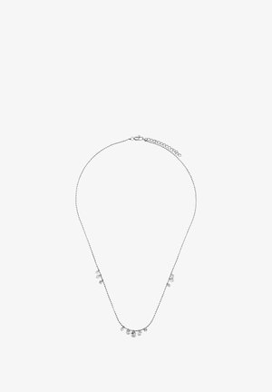 Srebrny naszyjnik łańcuszkowy z pięcioma przezroczystymi akcentami w kształcie klejnotów, ułożonymi w stopniowym wzorze, z zapięciem na karabińczyk i łańcuszkiem przedłużającym.