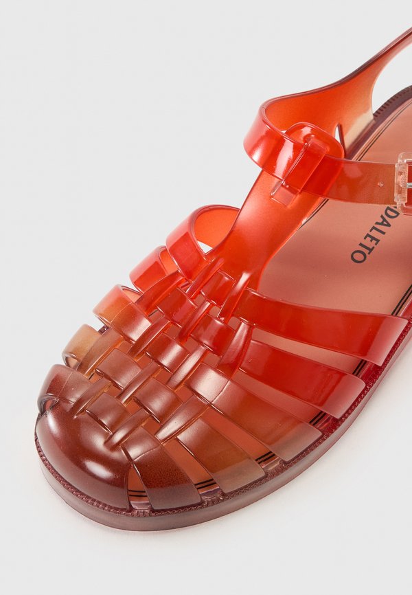 POSSESSION - Sandals2