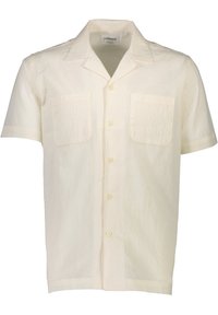 Korte mouwen shirt in crème, met een subtiele gekreukelde textuur, twee borstzakken en een klassieke kraag. Gemaakt van lichtgewicht stof.
