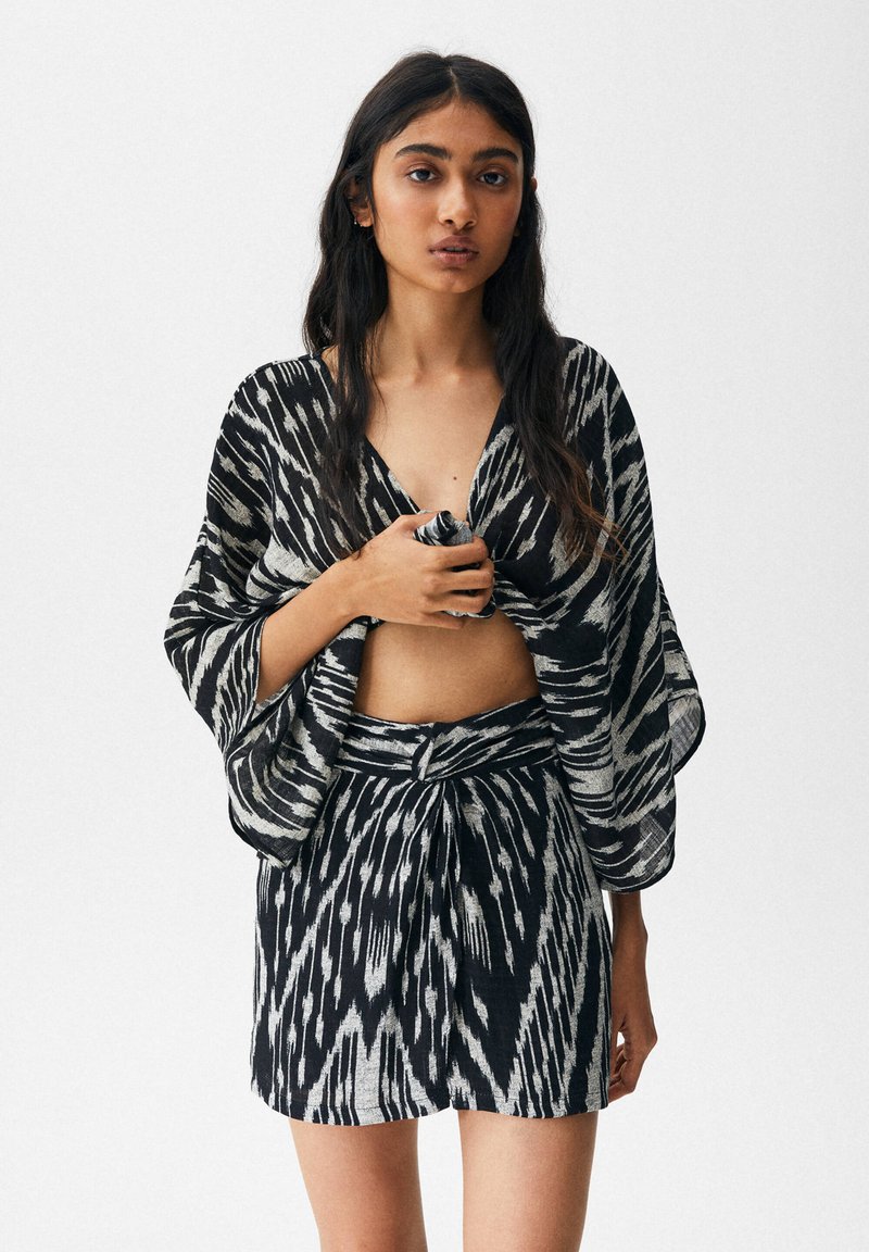 Damen Jeansröcke | PULL&BEAR WITH KNOT DETAILA-Linien-Rockblack/schwarz - YC31312 Damen Jeansröcke | PULL&BEAR WITH KNOT DETAILA-Linien-Rockblack/schwarz - YC31312
