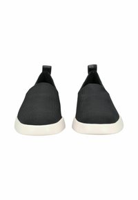 Schwarze Slipper mit einer glatten, strukturierten Oberseite und weißen Gummisohlen. Mit einer Zuglasche für einfaches Anziehen.