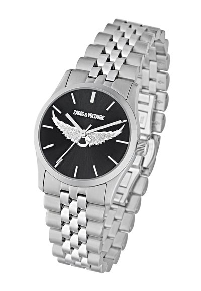 Srebrny zegarek na nadgarstek z czarną tarczą, z białym logo w skrzydłami, srebrnymi znacznikami godzinowymi i bransoletą ze stali nierdzewnej.