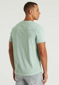 CHASIN' BRODY SLUB - Jednoduché tričko - light green