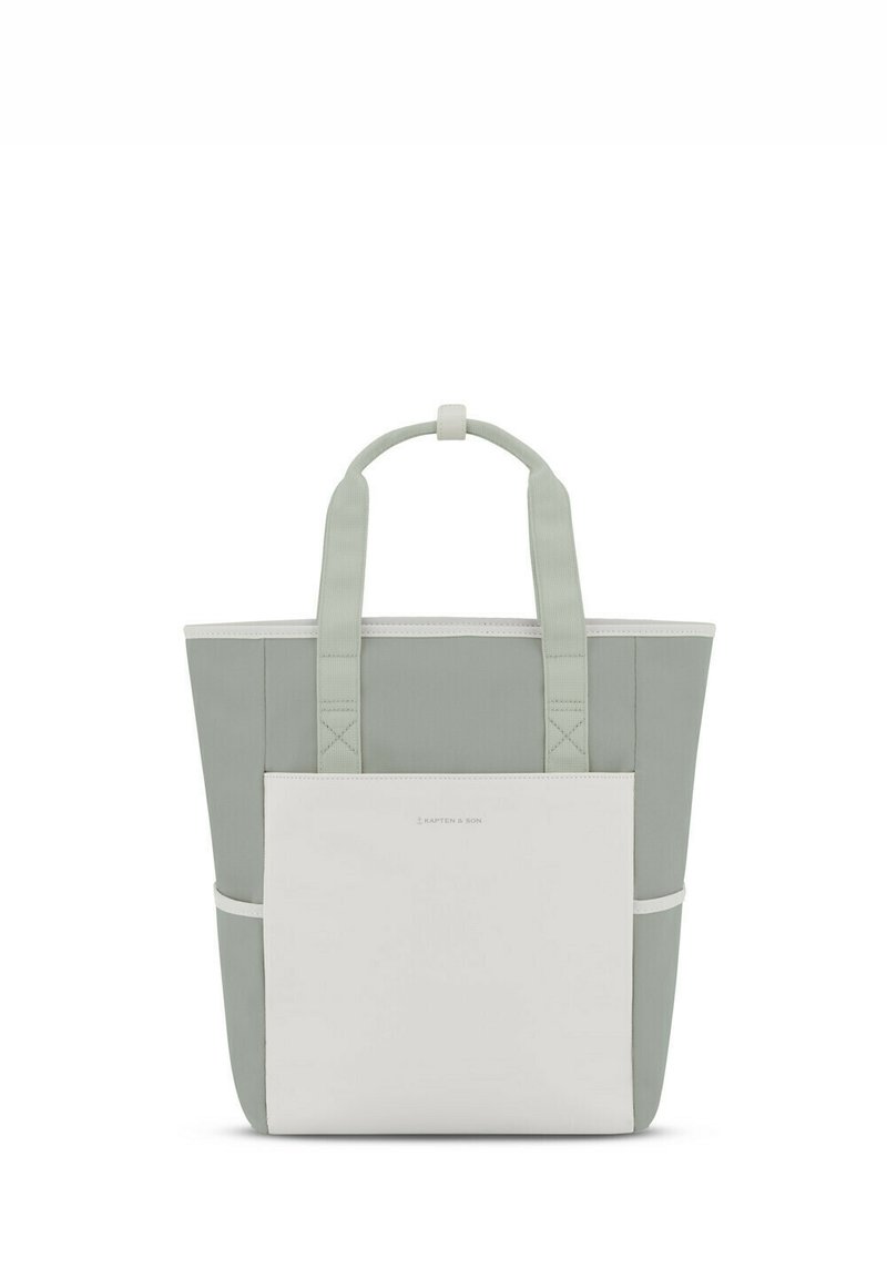 Bolso tote de tela en verde claro y blanco con dos asas en la parte superior, un bolsillo frontal y una textura suave. Diseño minimalista con detalle de marca.