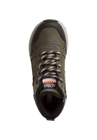 Sneaker verde in pelle con accenti grigi, punta testurizzata e lacci a fantasia. Caratterizzato da un collare imbottito e logo sulla linguetta.