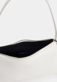 PULL&BEAR WITH RINGS - Borsa a mano - beige