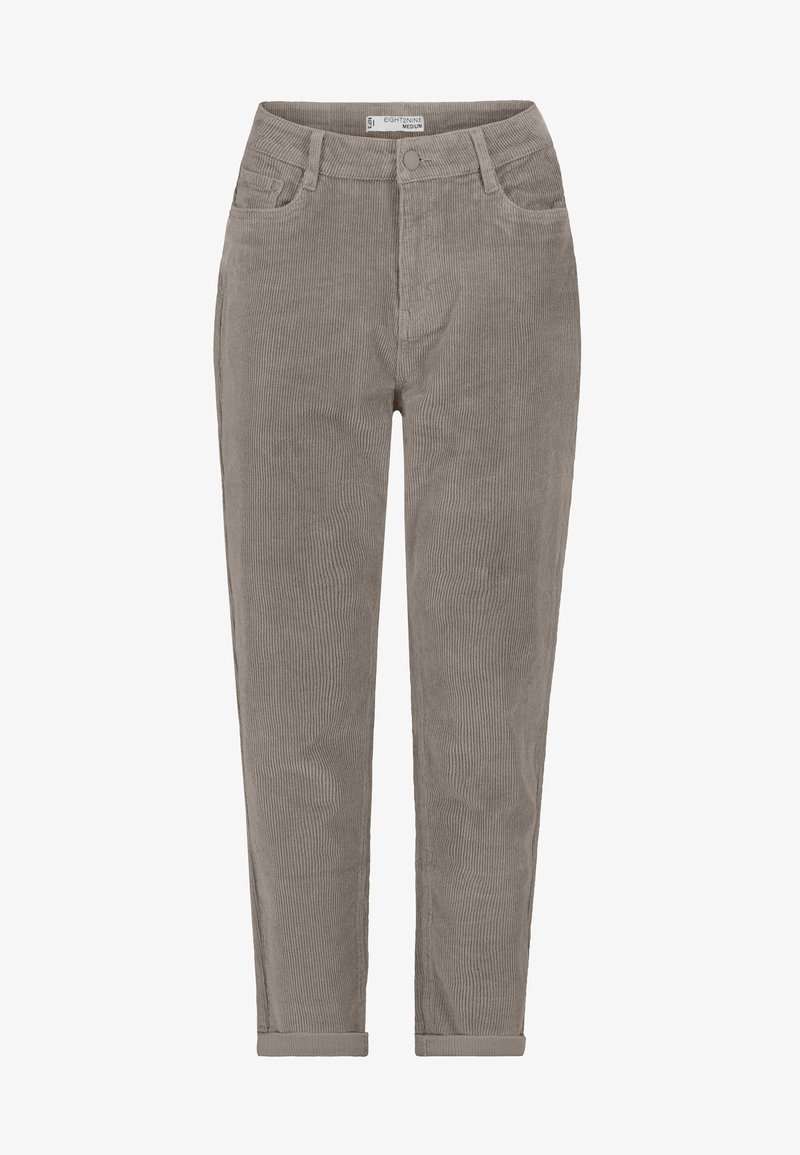 Graue Cordhosen im Slim-Fit-Schnitt, mit fünf Taschen und umgeschlagenen Säumen. Deutlich sichtbare Rippstruktur im gesamten Stoff.