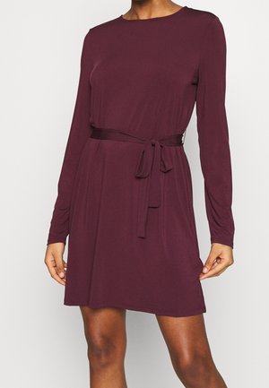 Sukienka z dżerseju