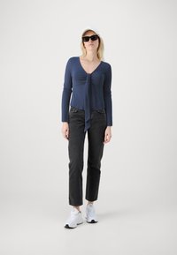 Gina Tricot TIE FRONT LONG SLEEVE - Top - peacoat