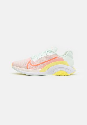 Nike Performance, Chaussures fitness - green