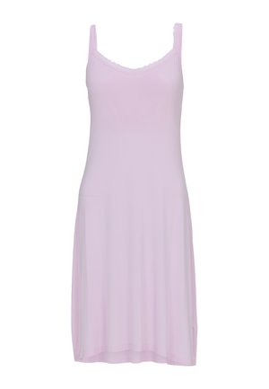 Robe rose pâle sans manches, longueur au genou, avec fines bretelles et un léger décolleté en V.