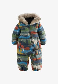 Neselectat, woodland character