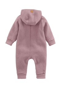 Achteraanzicht van een roze fleecedonspak voor baby's met een vaste capuchon en ribgebreide manchetten op de mouwen en benen.