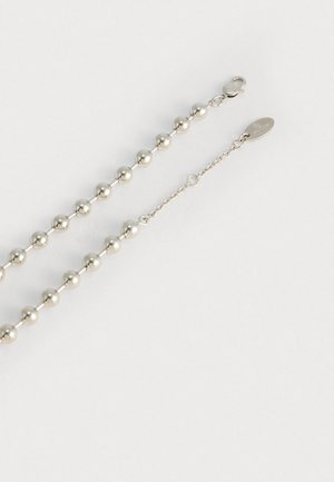 Pořadí 10: Vivienne Westwood - THAMES MINI RELIEF CHOKER - Náhrdelník