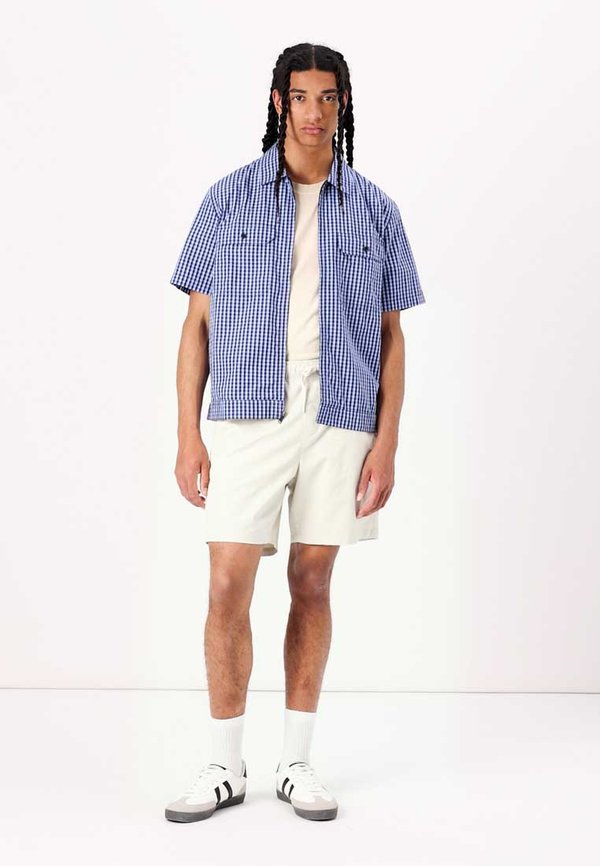 EASY  - Shorts - sandstone2