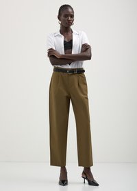 Calliope SLOUCHY - Chino - verde