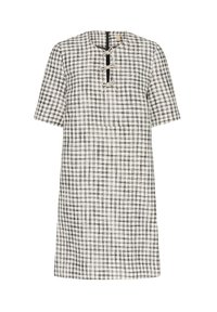 Robe à manches courtes à carreaux noirs et blancs avec trois fermetures à nouer sur le devant et un col rond.