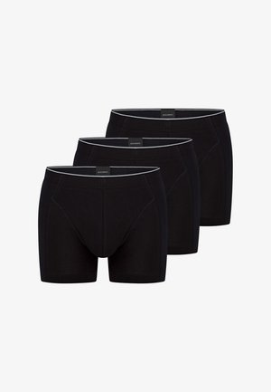 Schwarze Baumwoll-Boxershorts mit taillierter Passform, ausgestattet mit einem kontrastierenden weißen Bund und dezenten Nähten. 3er-Pack.