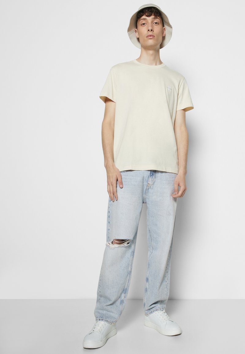 Calvin Klein Jeans 90S STRAIGHT CROP - Straight leg jeans - denim 