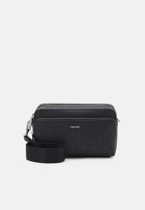 Cross body bag - black