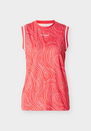 Červený atletický top bez rukávů s bílými točivými vzory, bílým logem Calvin Klein na hrudi a červeno-bílým proužkovaným lemováním na průramcích.