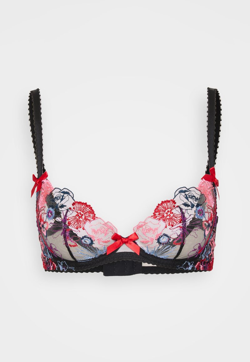 Zwarte kanten bh met roze en rode bloemenborduursels, met doorschijnende cups, golvende randen en kleine rode strikjes op de bandjes.