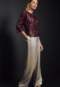 Next SEQUIN SHEER FLUFFY QUATER SLEEVE REGULAR FIT - Blouse - red burgundy