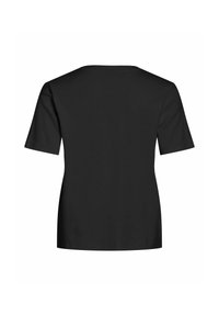Camiseta negra de manga corta en un color sólido con un corte relajado y un cuello redondo. Fabricada con una tela suave y ligera.