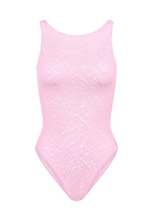 Lyserød ærmeløs body med subtilt tekstureret mønster og højt skårne benudskæringer på hvid baggrund.