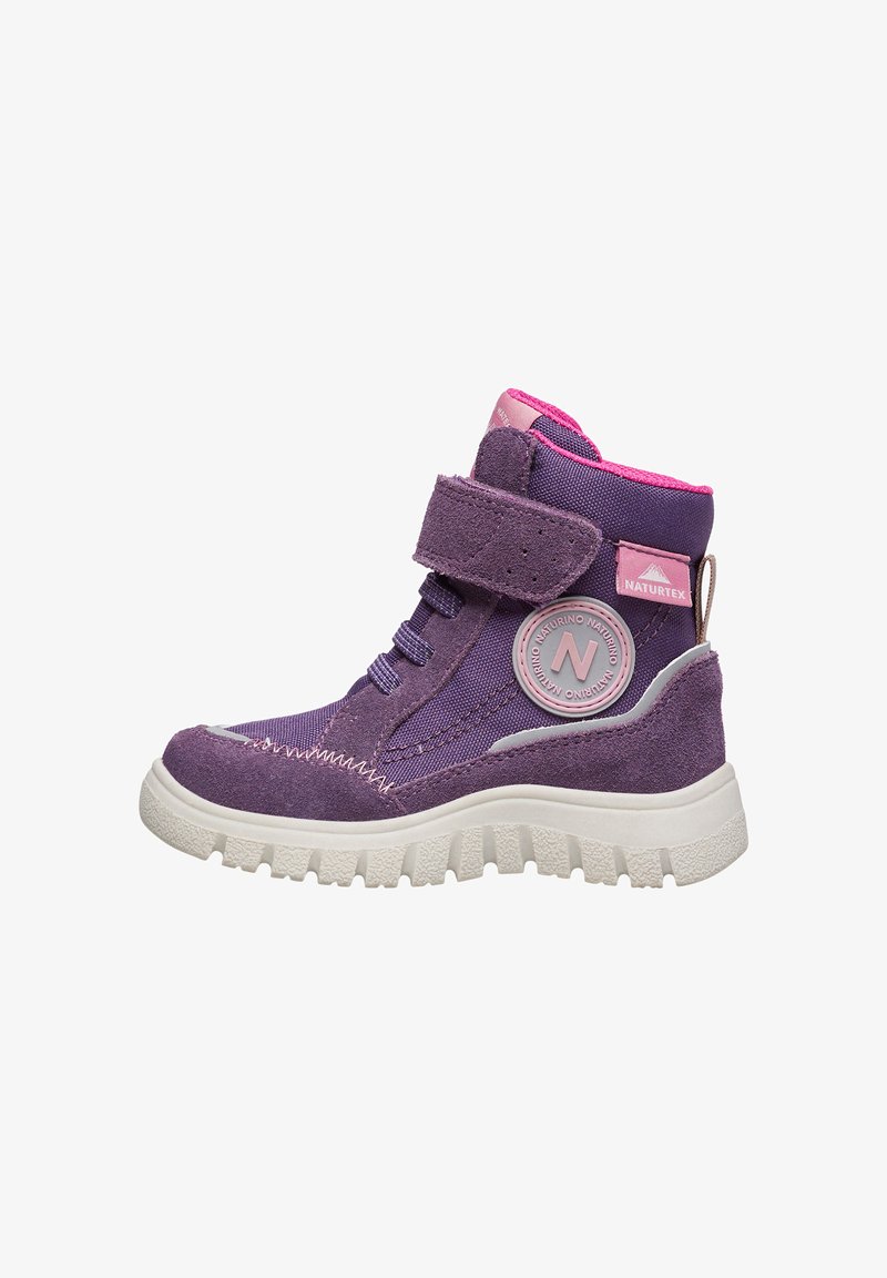 Lila Winterstiefel mit pinken Akzenten, aus Wildleder und Textilmaterialien, mit Klettverschluss, strukturiertem Sohlen und kreisförmigem Logodetail.