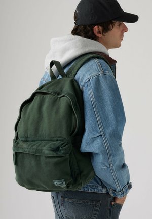 Levi's®, REMI BACKPACK SMELLS LIKE PINE UNISEX - Rygsække - smells like pine - greens -