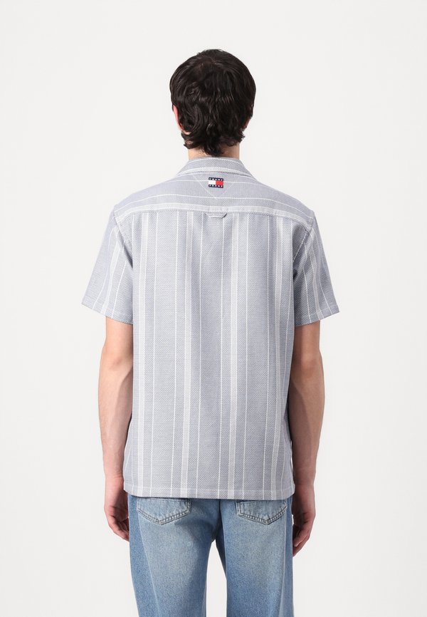 TEXTURED CAMP SHIRT - Shirt2