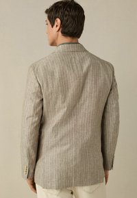 Thumbnail Image 2