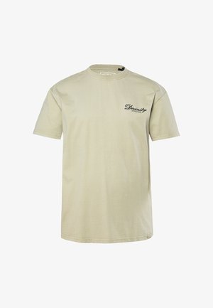 Béžové bavlněné tričko s krátkým rukávem, kulatým výstřihem a malým černým nápisem "Divinity STHUGE" na levé straně hrudi.